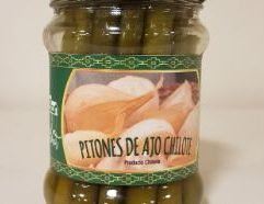 El pitón es el tallo del ajo y tiene un sabor similar al esparrago. Este producto se debe consumir en platos fríos, como ensaladas, bocaditos, canapes, sandwiches saludables o para decoración de platos