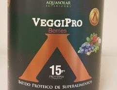 Veggipro Mango, es un delicioso batido proteico elaborado de super alimentos, que complementará tu dieta para alcanzar tus objetivos de salud y estado físico. veggipro fue formulado para ser una proteína vegetal completa de alto valor biológico, al combinar proteínas complementarías (arveja y arroz) junto con superalimentos como Arándono, Coco y el milenario Goji berry con su poder antioxidante y su riquesa en vitaminas, para entregar el máximo de nutrición y sabor natural.